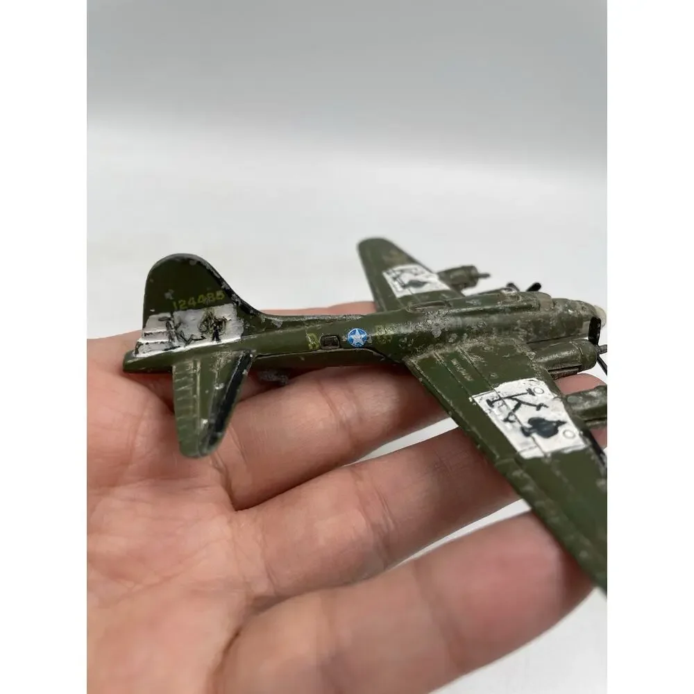2010 MAISTO THUNDERBOLT FRESH METAL TAILWINDS CRIPES A'MIGHTY P-47D